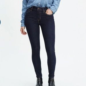 Levi’s Dark Wash Jeans 721 High Rise Skinny 24W 30L